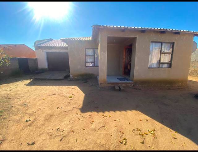 3 BEDROOM HOUSE FOR SALE IN PALM RIDGE EXT 2